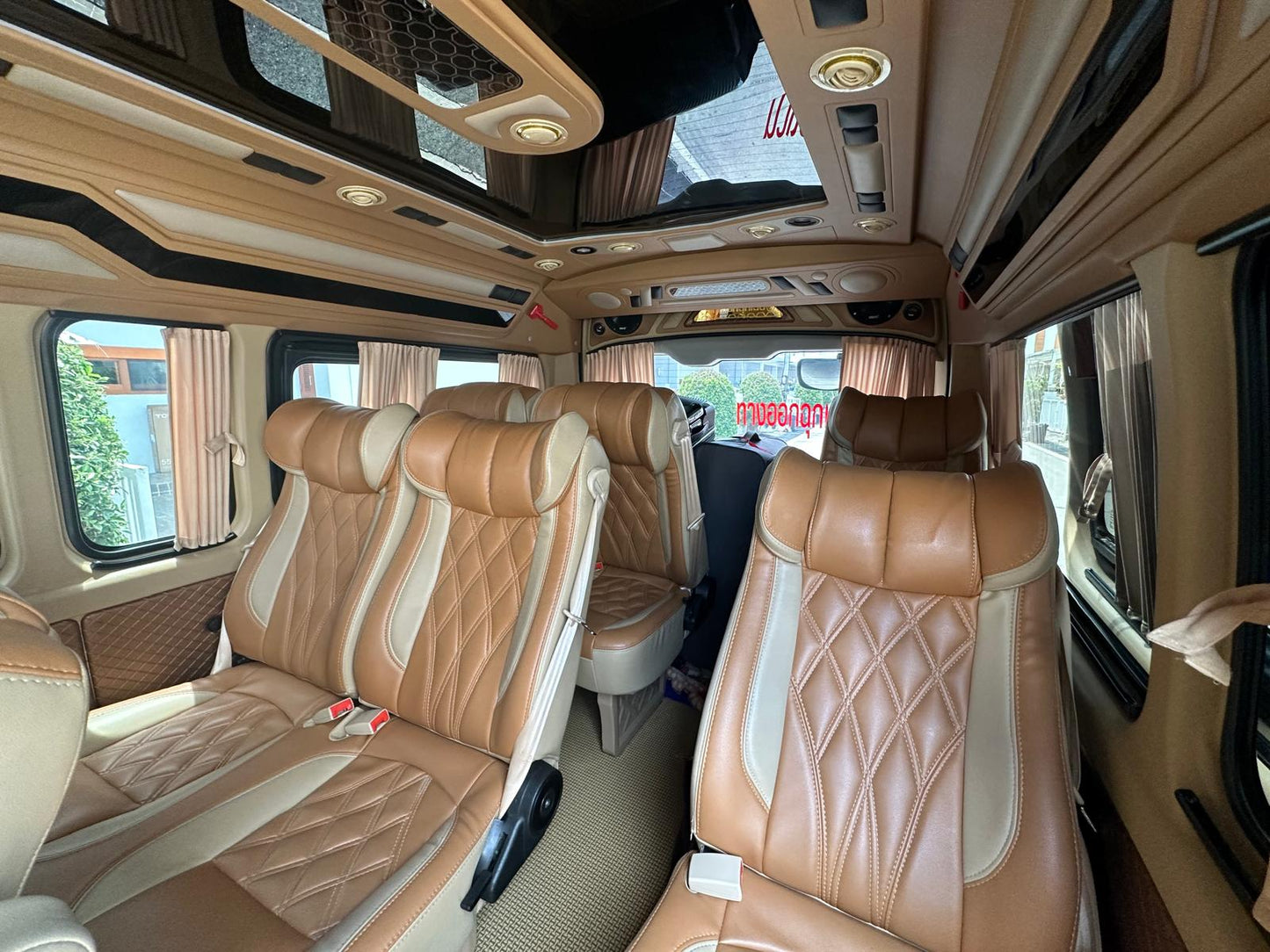 清邁 包車 VIP VAN